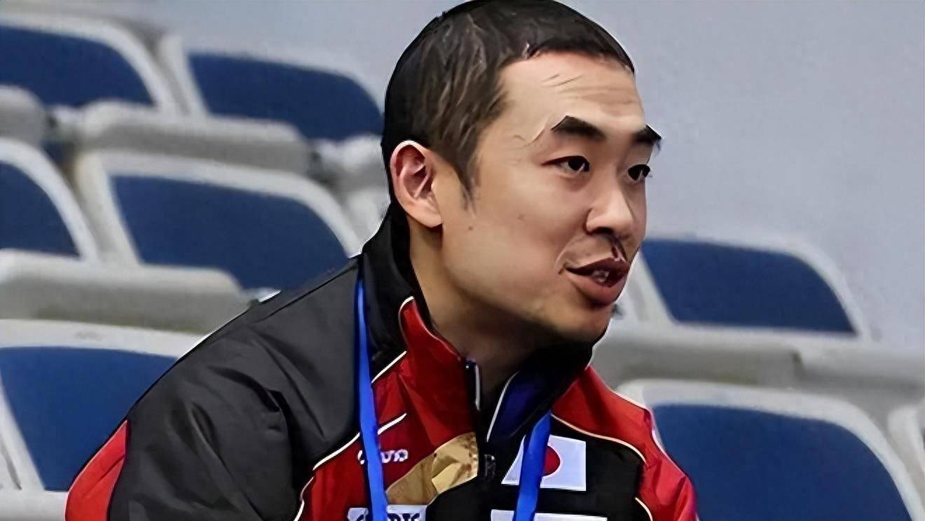关于阿扎伦卡连续五场比赛得分超过出色防守，老鹰不断突破！赛场气氛高涨的信息