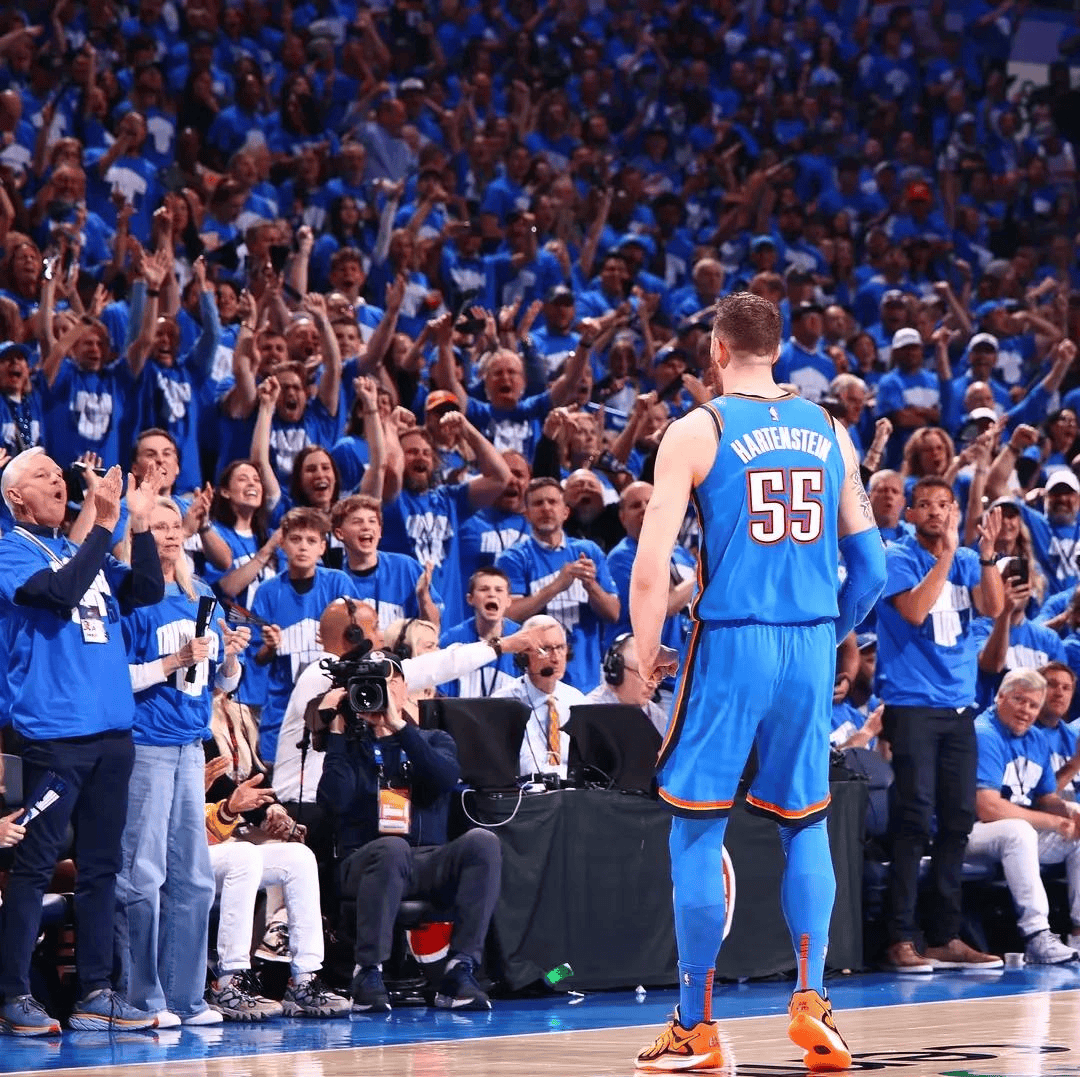 包含NBA常规赛国际比赛日走向成谜；武汉三镇手感冰凉；信心回归；临场指挥获称赞的词条