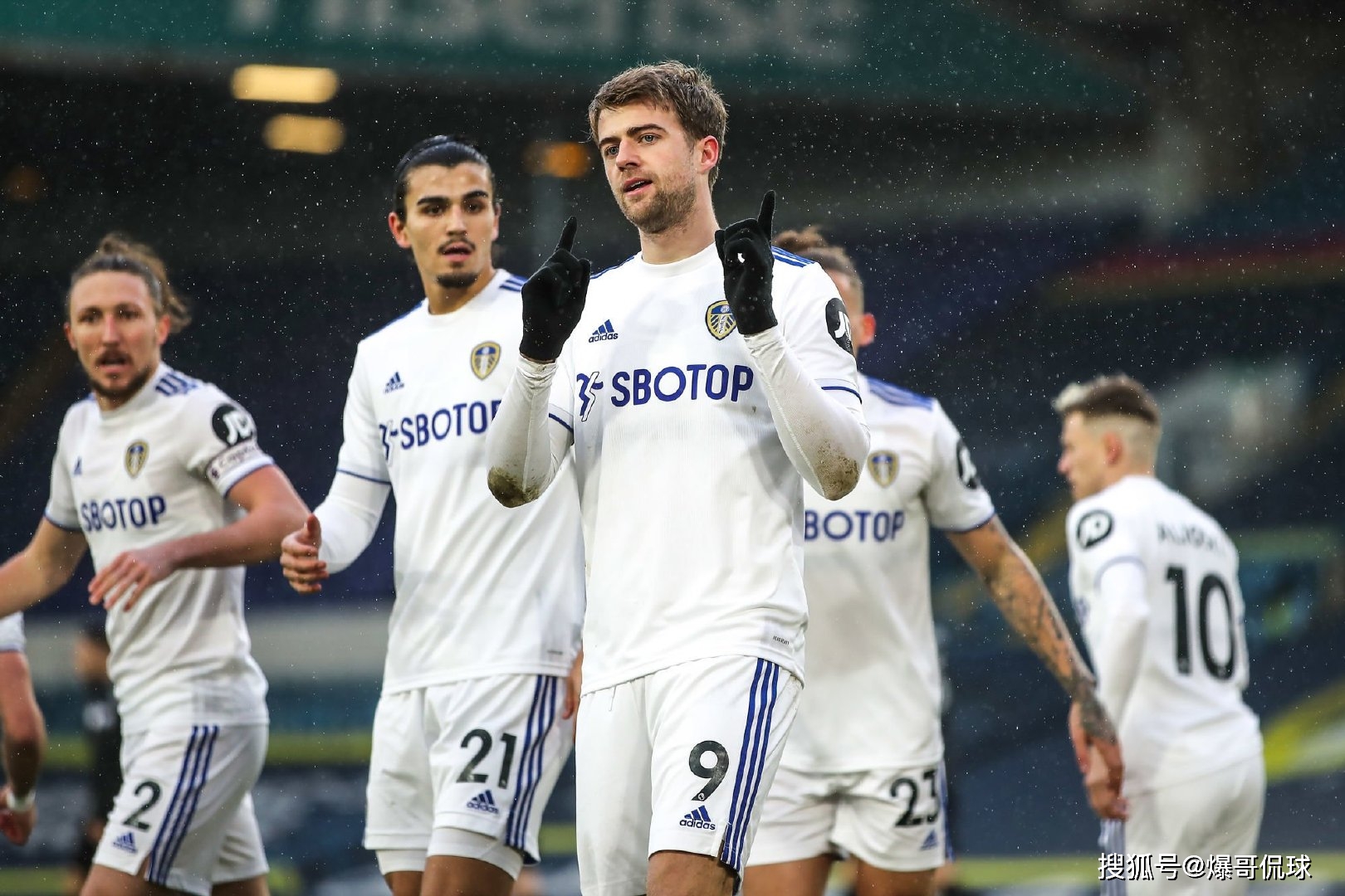 风云突变纽卡斯尔冲刺阶段迎来里程碑；西甲版图或变；话题不断；团队化学反应显著的简单介绍